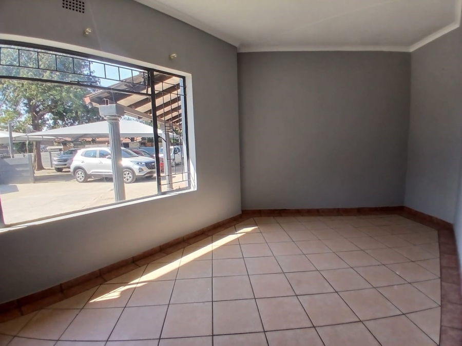 To Let Commercial Property for Rent in Rustenburg Central North West